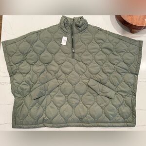 NWT Samantha Brown Quilted Poncho, Size Missy